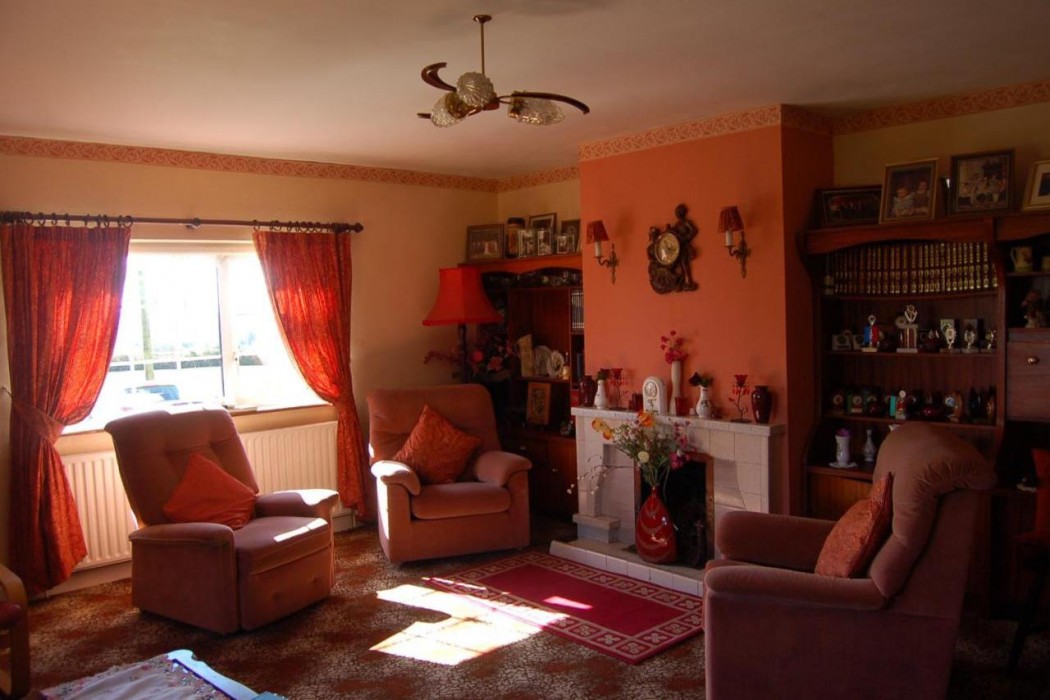Findus House in MACROOM