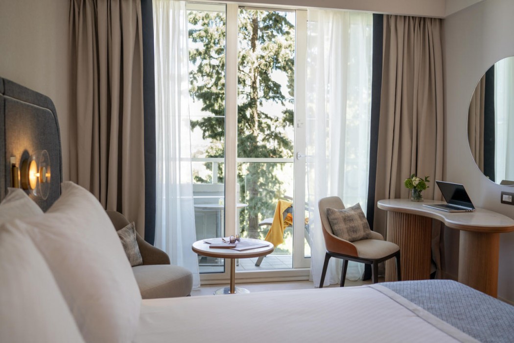Croatia Hotel 32/80