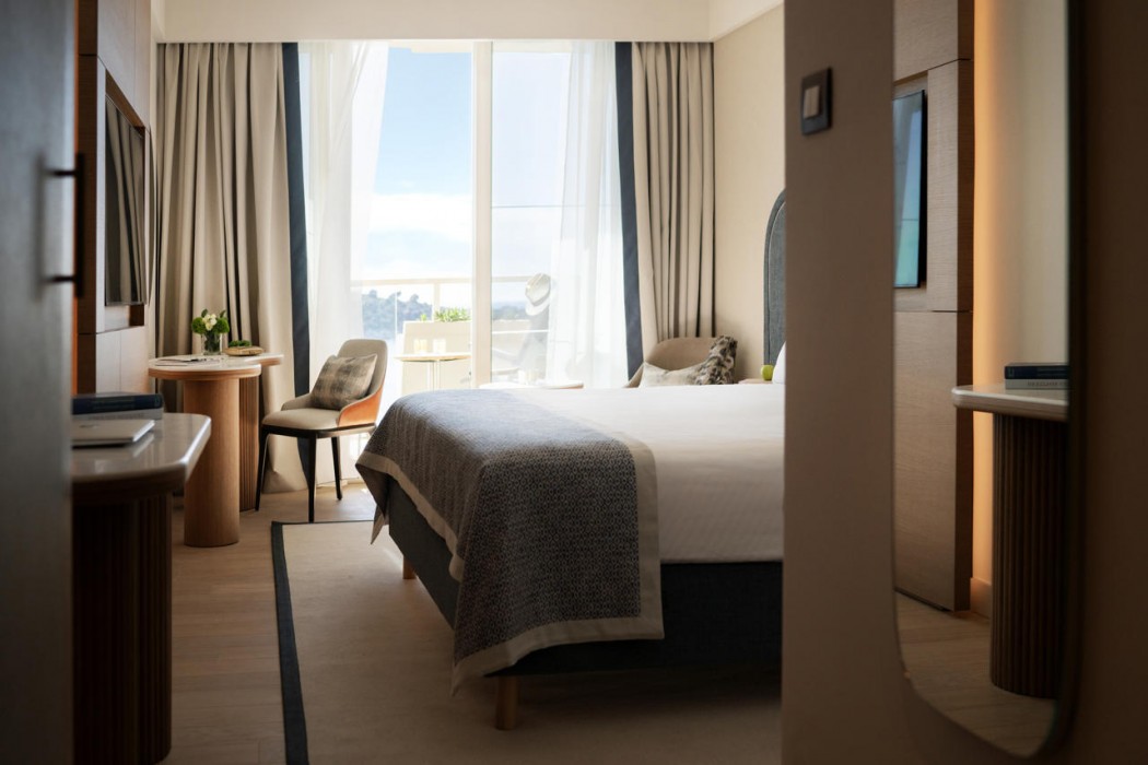 Croatia Hotel 6/80
