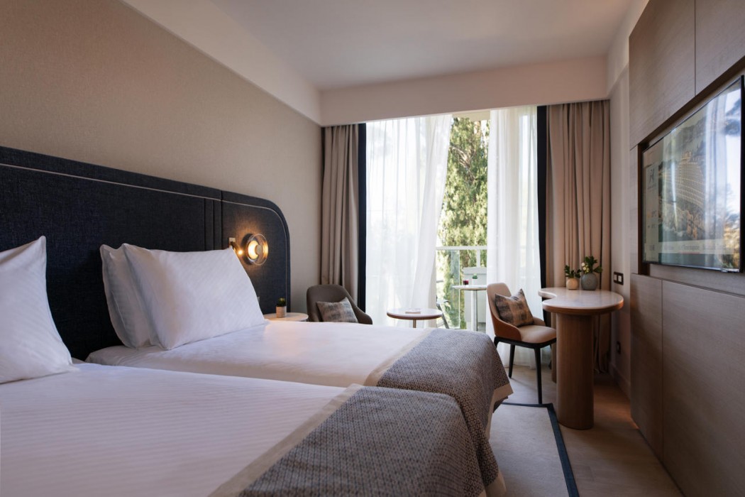 Croatia Hotel 17/80