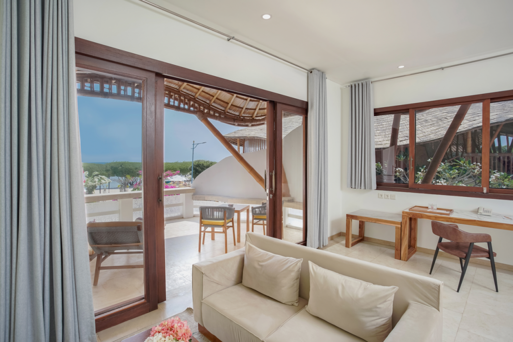 Pearl Sunset Resort 24/65