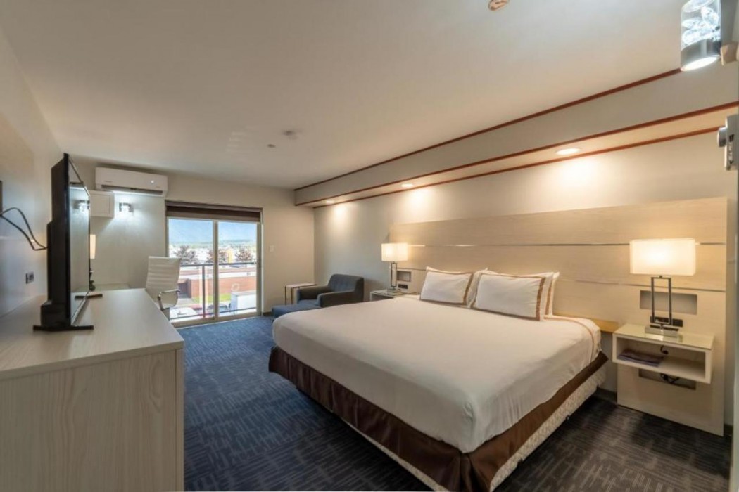 Quality Inn Sunshine Suites Terrace 12/23