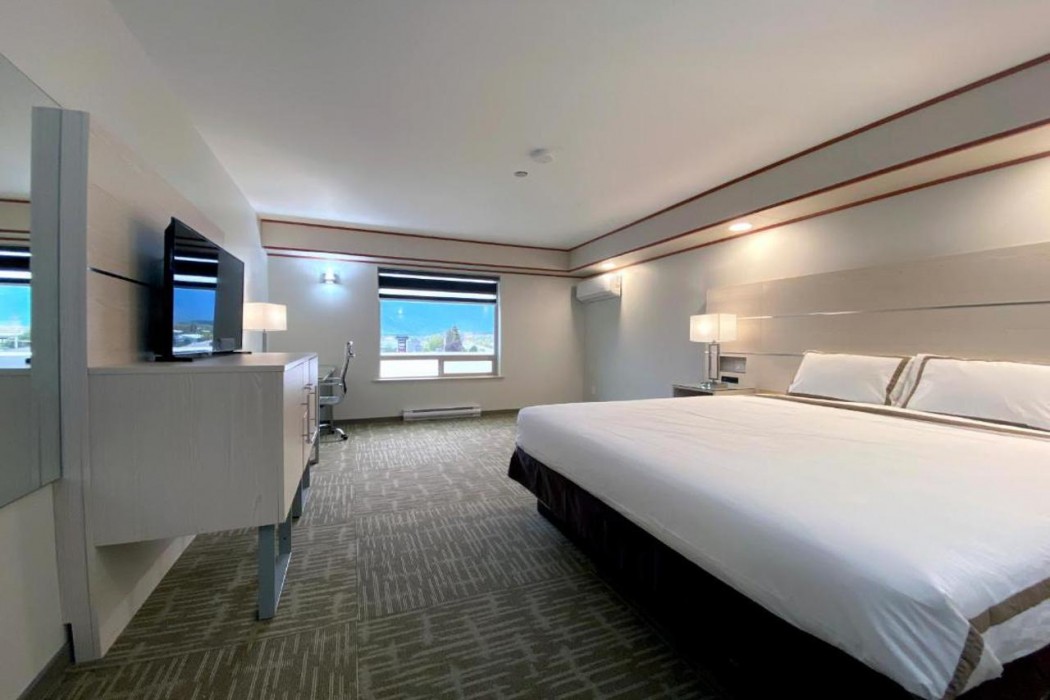 Quality Inn Sunshine Suites Terrace 9/23