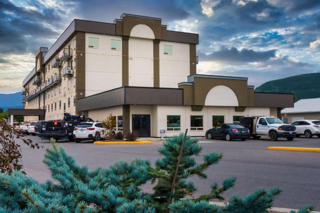 Quality Inn Sunshine Suites Terrace 1/23