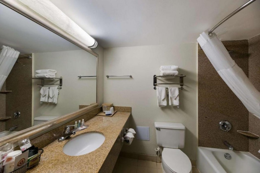 Suburban Studios San Angelo near Convention Center 17/42