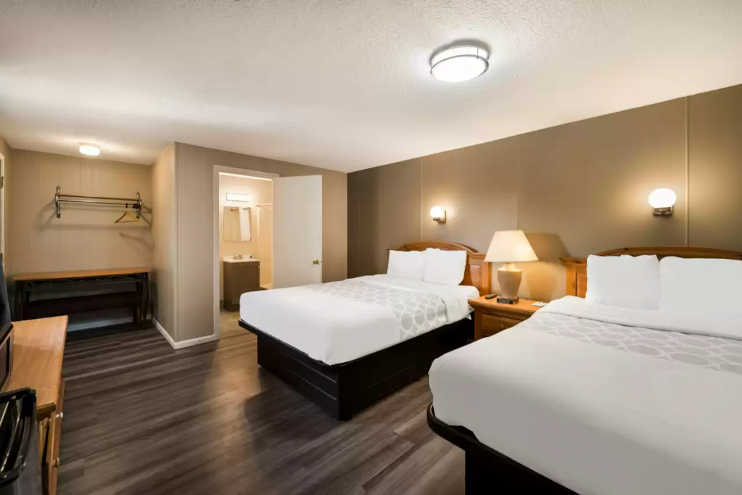 Rodeway Inn La Crosse 13/23
