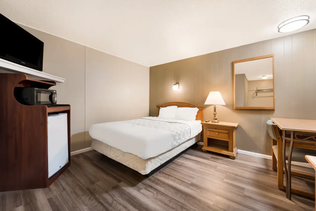Rodeway Inn La Crosse 16/23