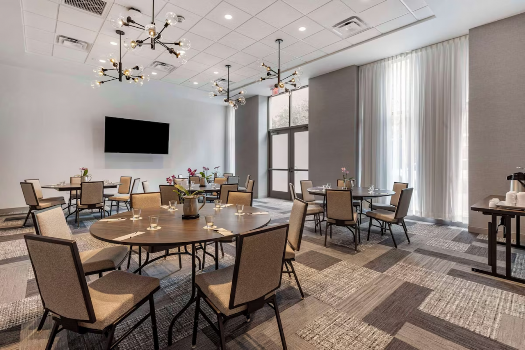 Cambria Hotel Savannah Downtown Historic District 17/33
