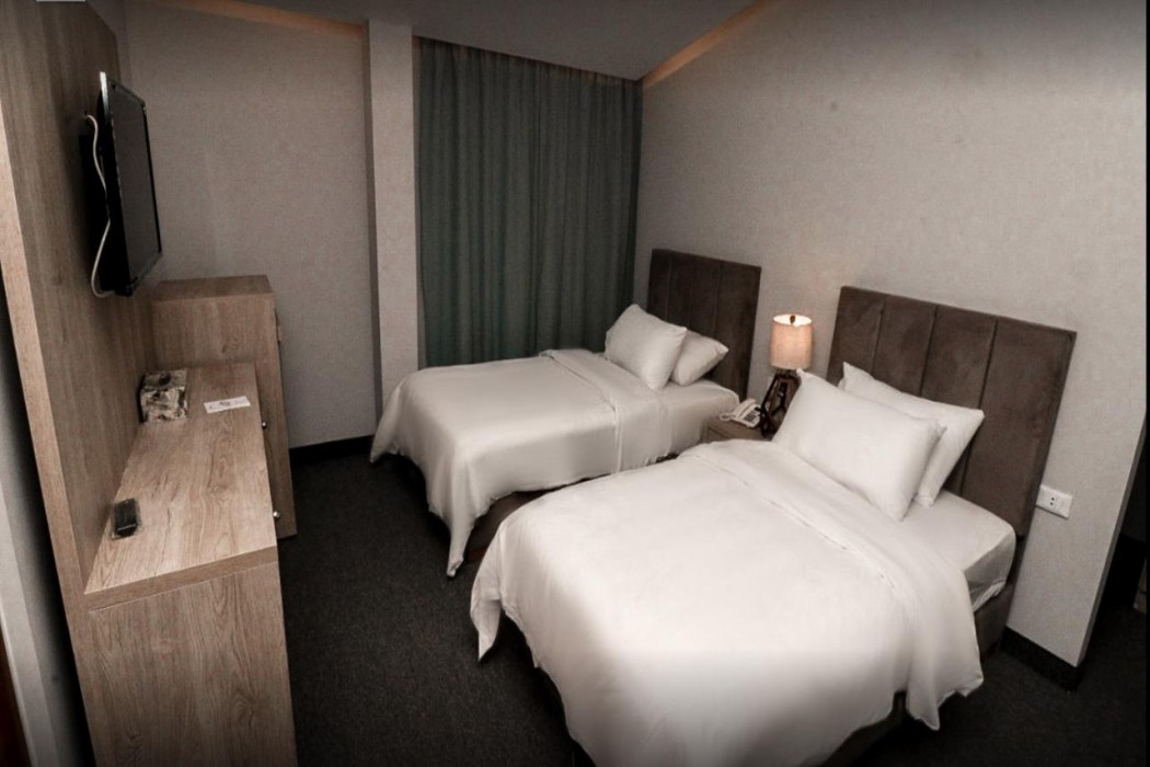 B-inn Hotel, Tyre 7/11