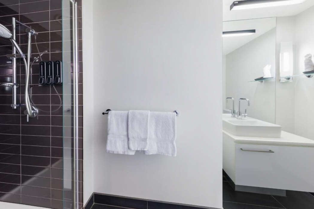 Oaks Melbourne St Kilda Road Hotel 24/64