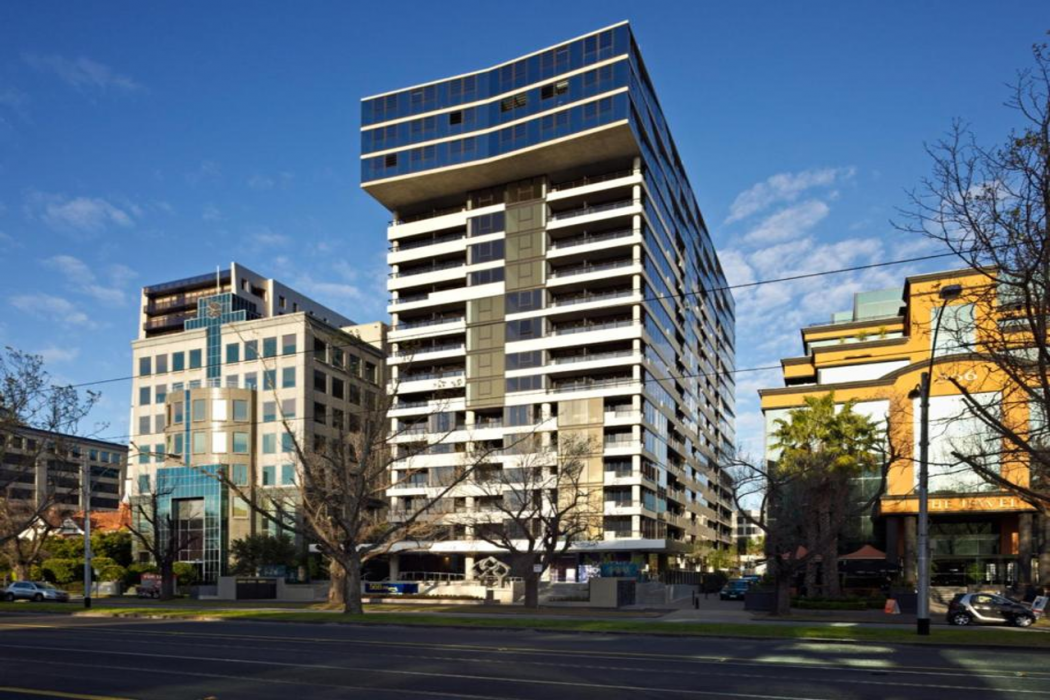 Oaks Melbourne St Kilda Road Hotel 1/64