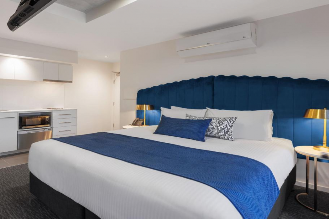 Oaks Melbourne St Kilda Road Hotel 11/64