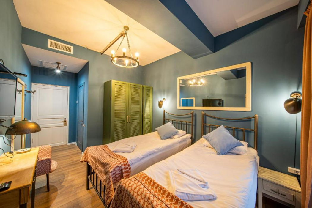 Raimond Palace 7/38