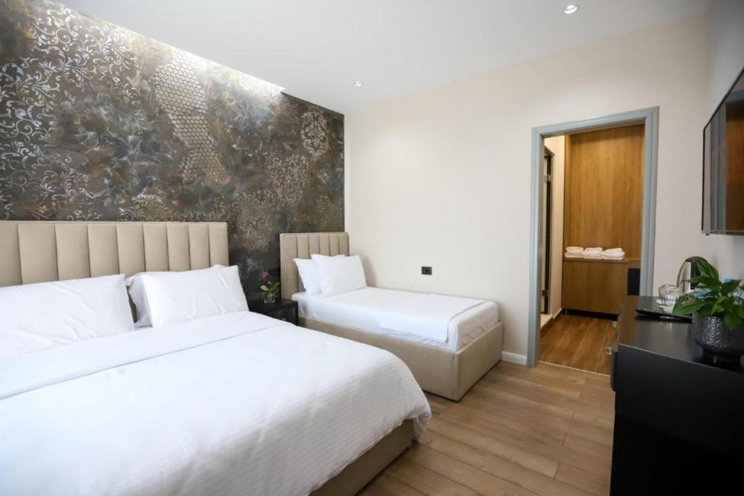 Imperator Hotel 16/62