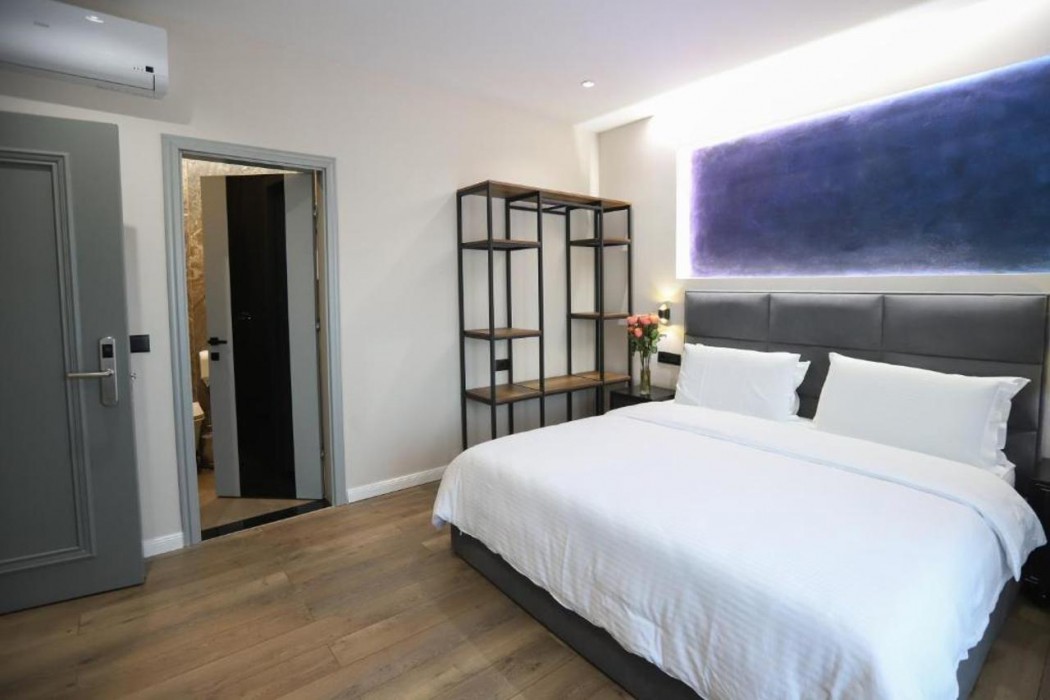 Imperator Hotel 15/62