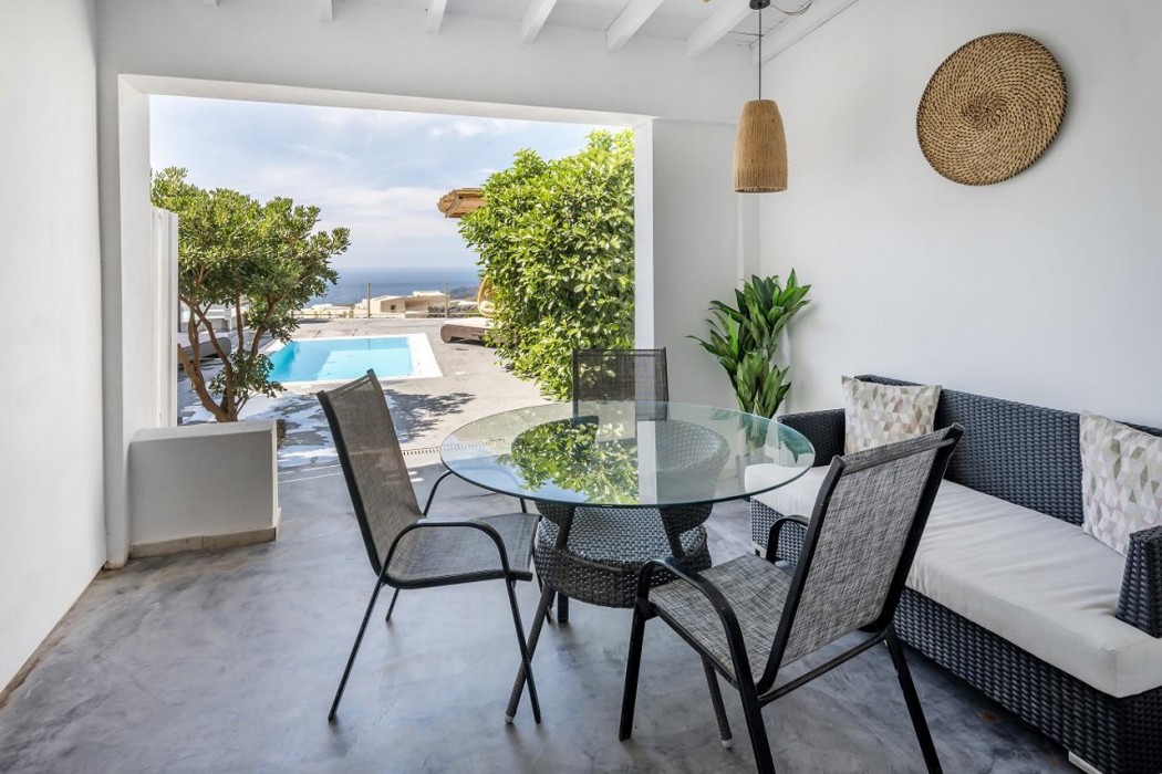 Smy Santorini Suites & Villas 26/76