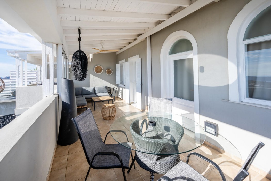 Smy Santorini Suites & Villas 25/76