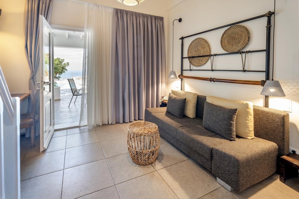 Smy Santorini Suites & Villas 5/76