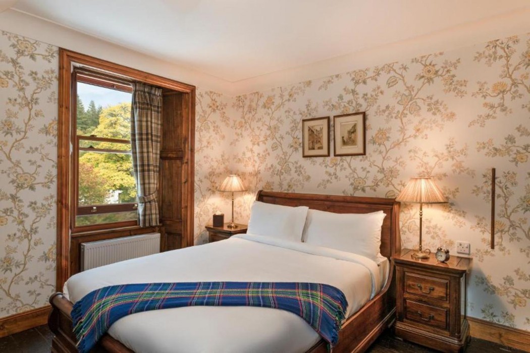 Rokeby Manor 8/37