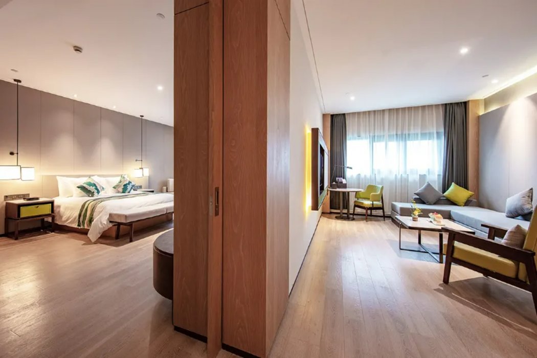 Maison New Century Hangzhou Xiaoshan Airport 7/20