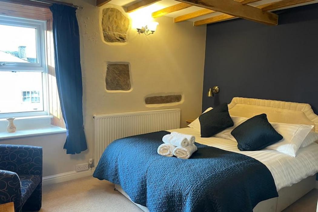 Room at OYO The Board Inn, HAWES