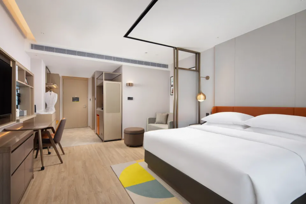 HOME2 SUITES BY HILTON XingWen YiBin 8/32
