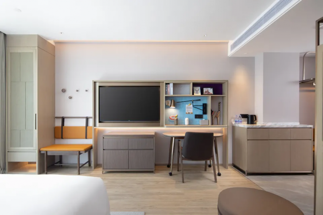 HOME2 SUITES BY HILTON XingWen YiBin 7/32