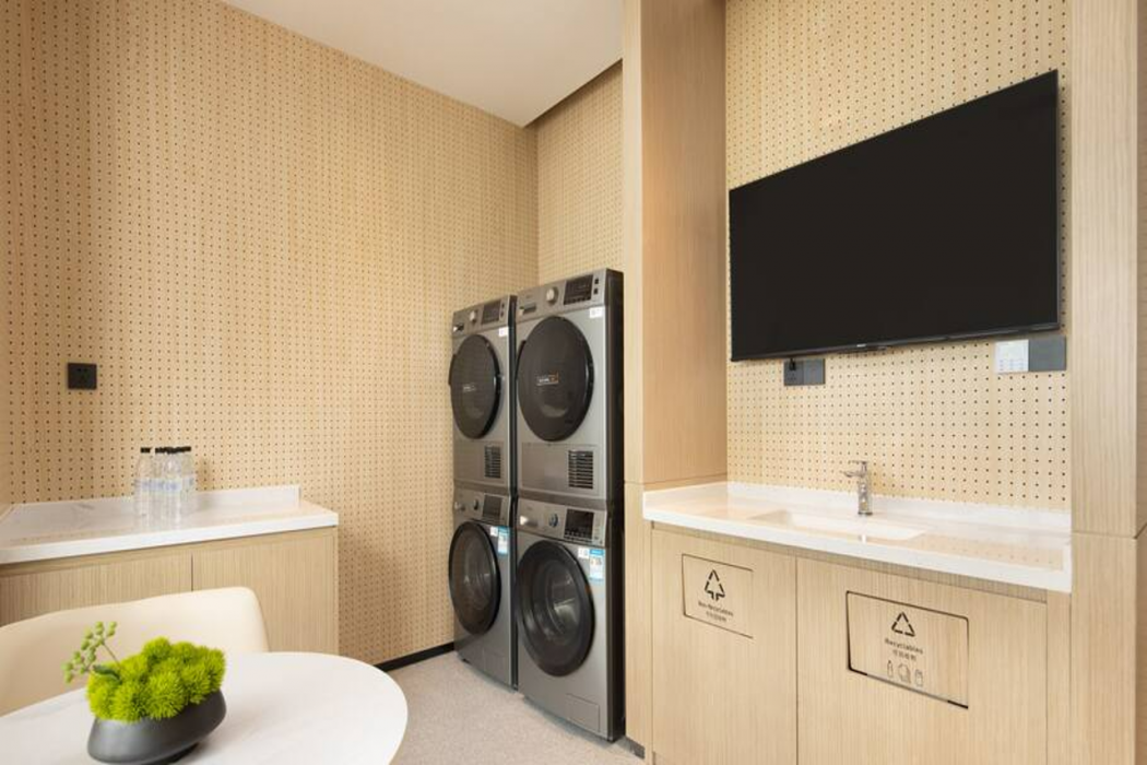 HOME2 SUITES BY HILTON Naning 27/43