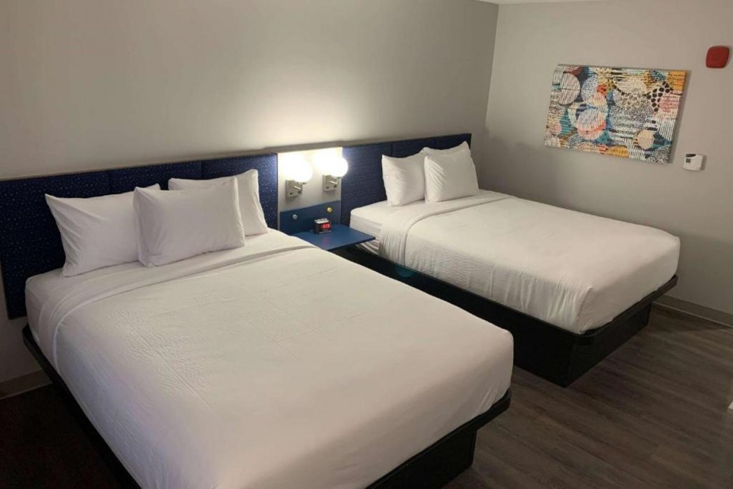 Microtel Inn and Suites by Wyndham Rehoboth Beach 12/62