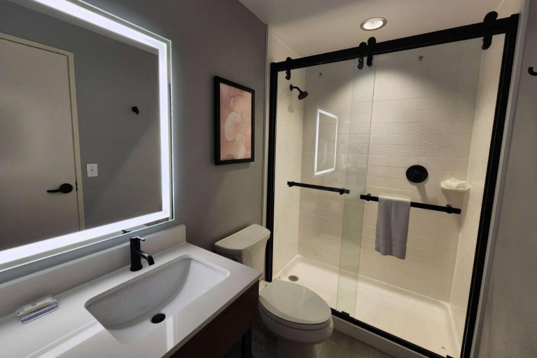 Hawthorn Extended Stay by Wyndham Del Rio 16/65