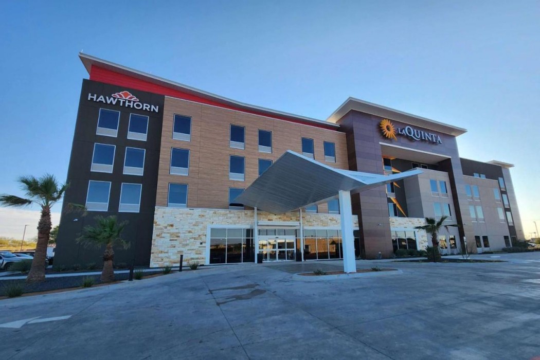 La Quinta Inn and Suites by Wyndham Del Rio 1/65