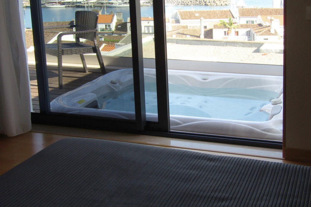 Antillia Hotel 20/127