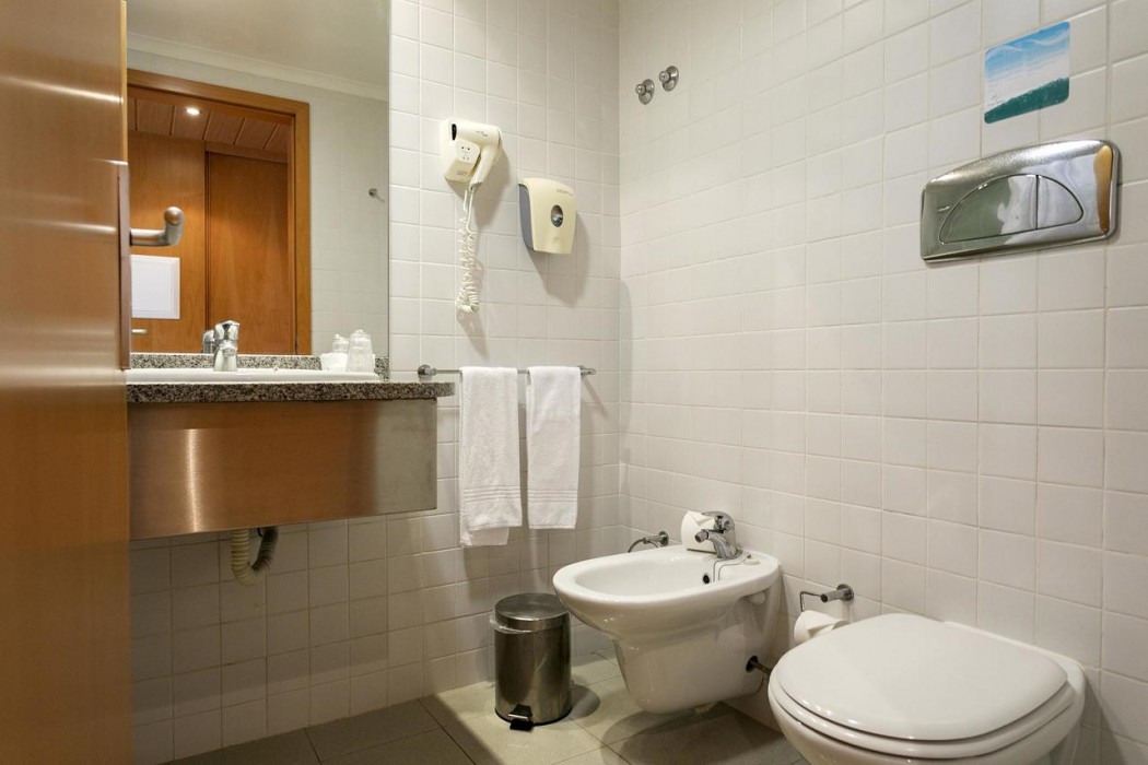 Antillia Hotel 26/127