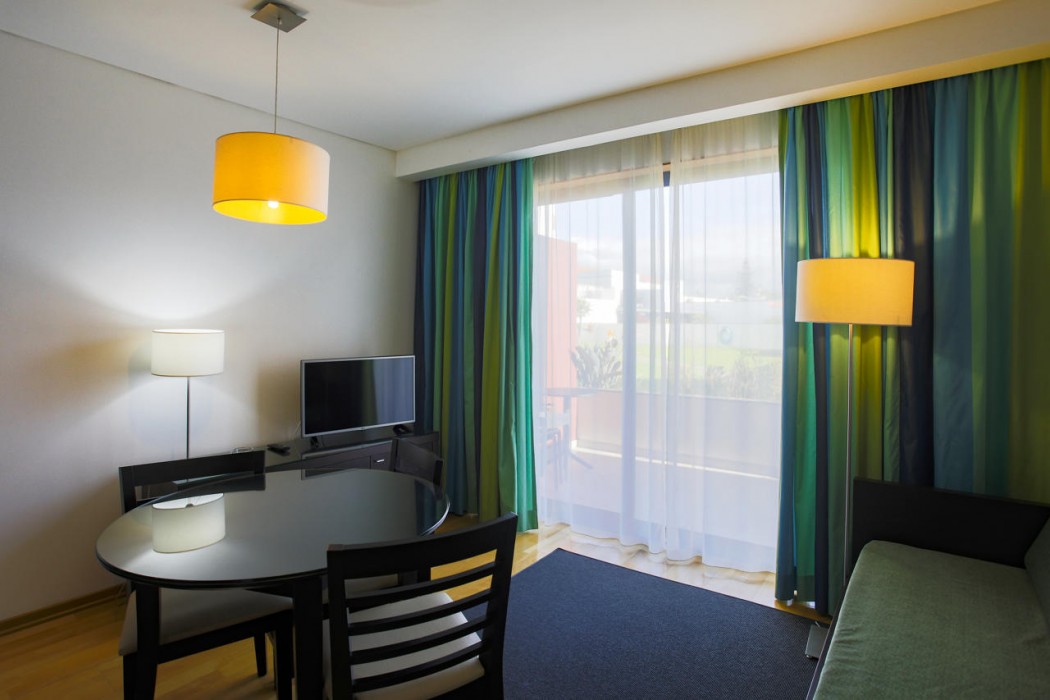 Antillia Hotel 38/127