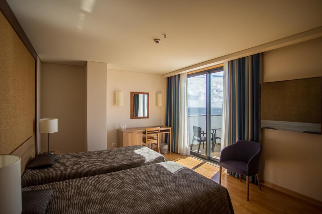Antillia Hotel 30/127
