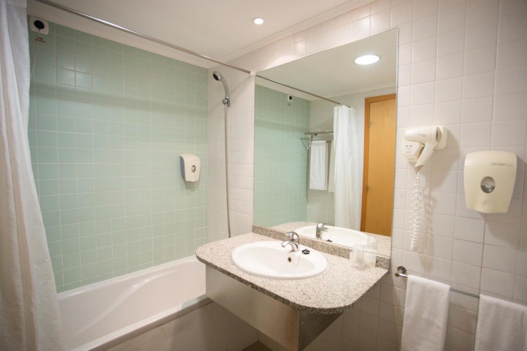 Antillia Hotel 25/127