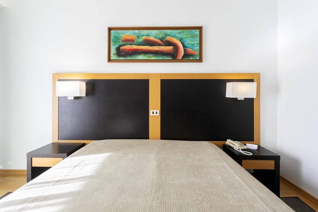 Antillia Hotel 32/127