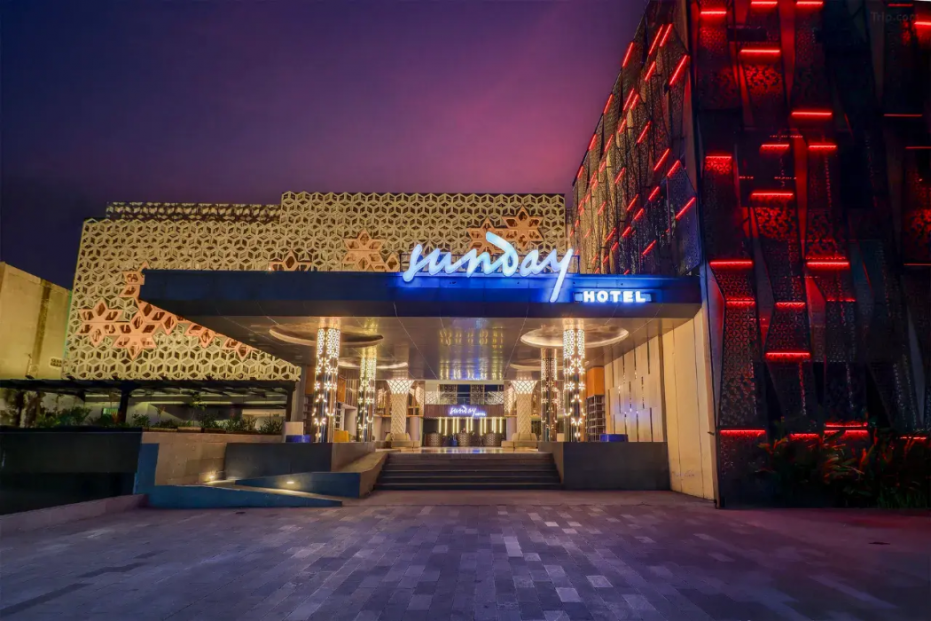 Sunday Hotel Arshika Sunset Road 10/60
