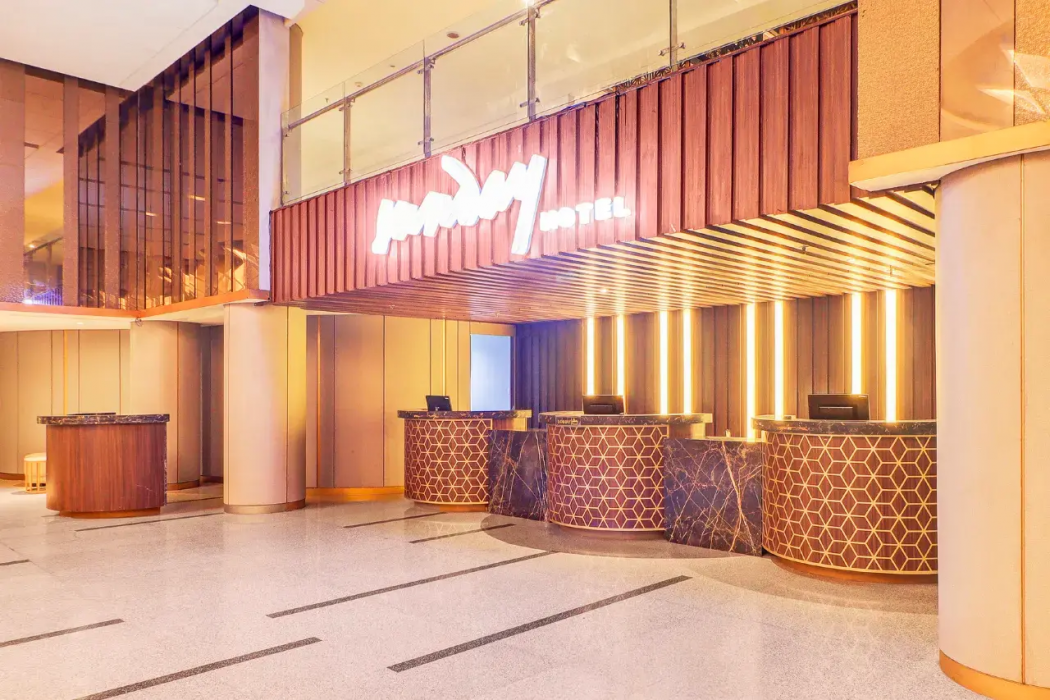 Sunday Hotel Arshika Sunset Road 13/60