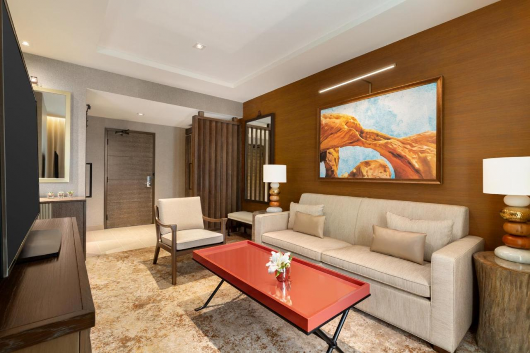 Casitas at the Hoodoo Moab, Curio Collection by Hilton 15/32