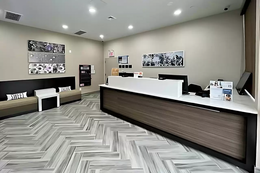 Sleep Inn Brooklyn - Sheepshead Bay image