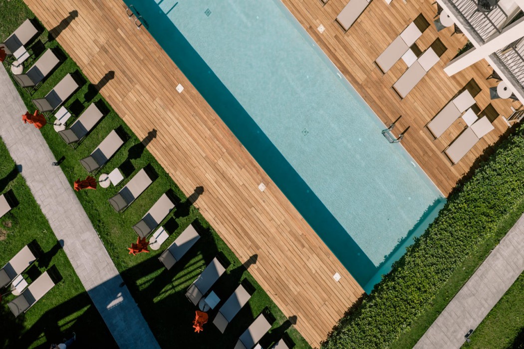 New Beach Hotel 19/43