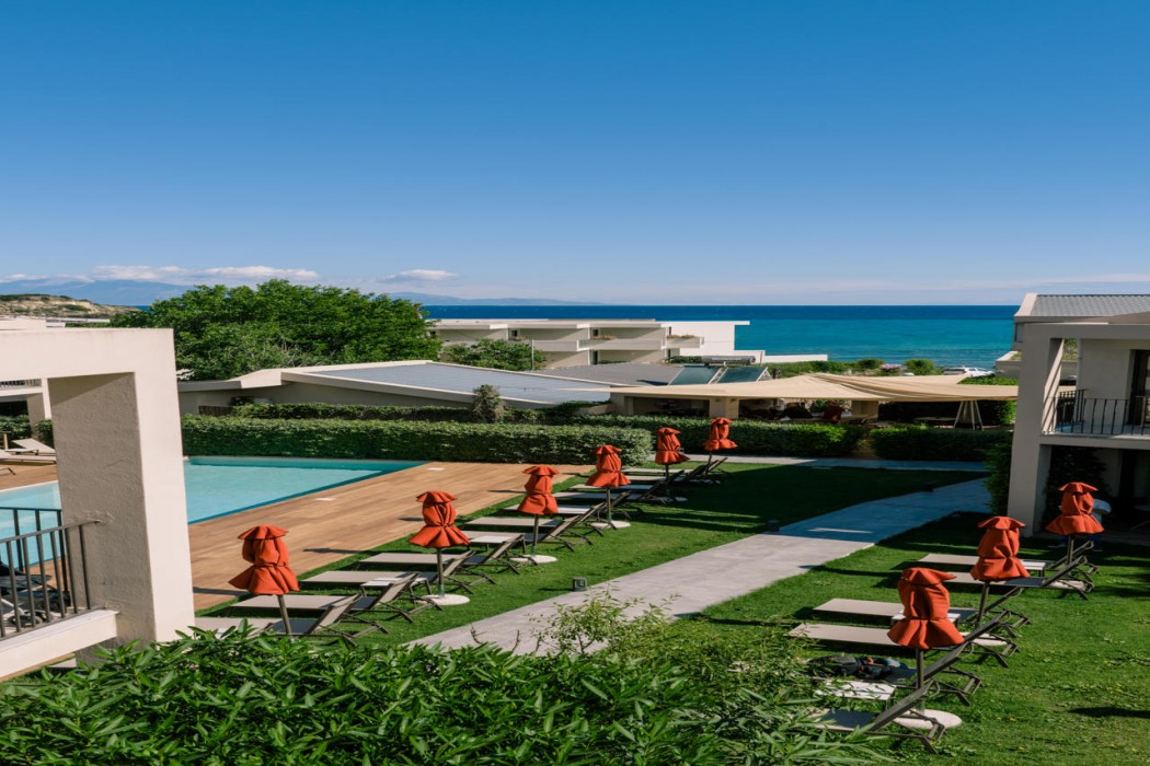 New Beach Hotel 17/43