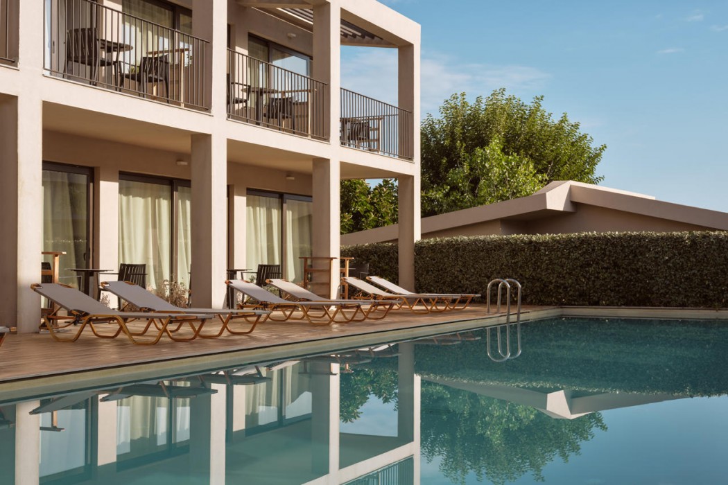 New Beach Hotel 15/43