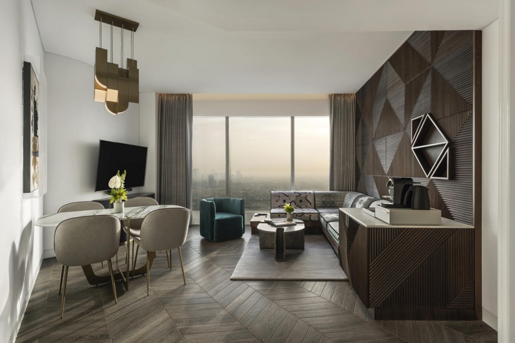 SO/ Uptown Dubai 60/115