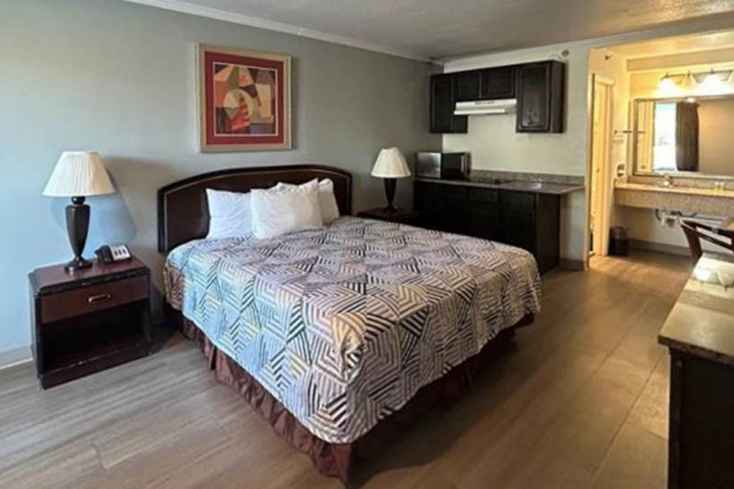 Studio6 Fort Worth, TX - Downtown East 7/36