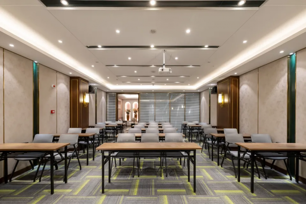 Nostalgia S Hotel (Beijing Fangshan Guangyangcheng Metro Station) 34/67