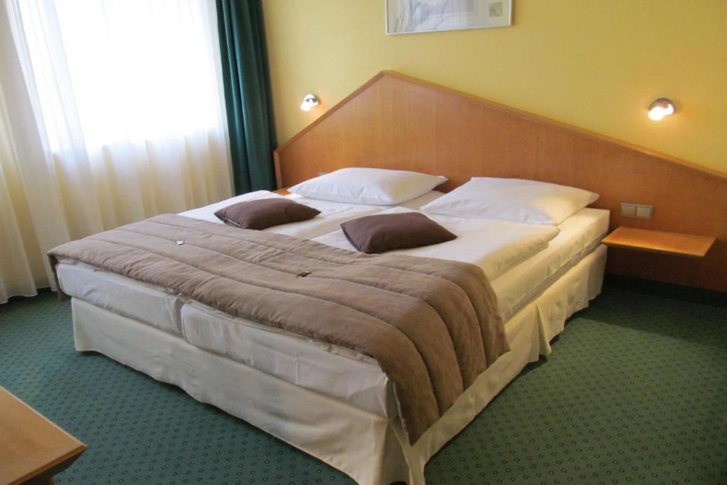 Hotel A2 11/37