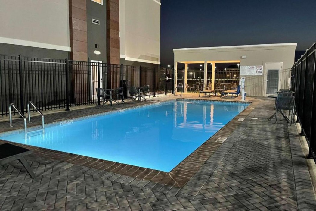 Hawthorn Extended Stay by Wyndham Sulphur (Lake Charles) 17/38