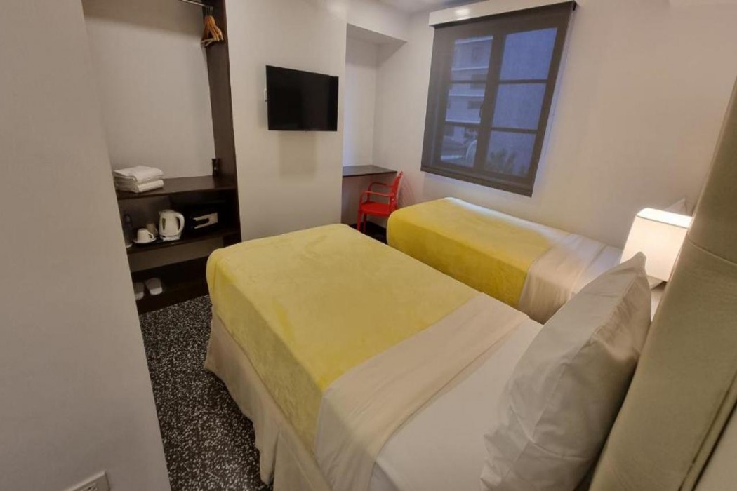 One Cristina Suites 12/49